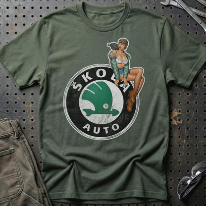 Skoda Pinup - Unisex T-Shirt , Bomuld-Beklædning-Skoda-Grøn Militær-S-Garage Culture Shop- garage - man cave - merchandise