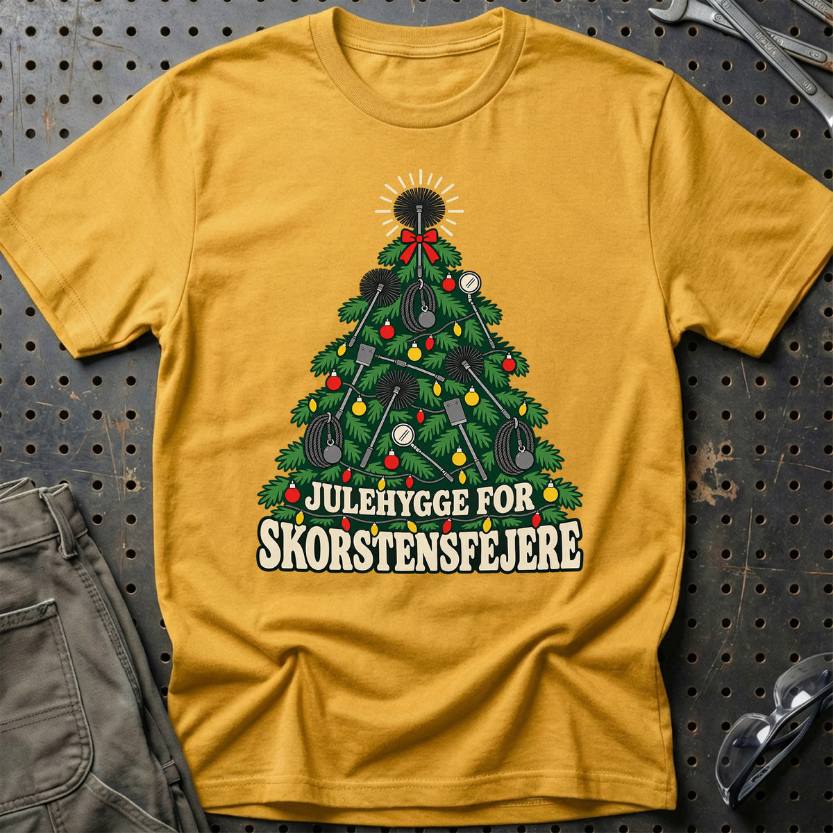 
Skorstensfejer – Julehygge – Unisex T-Shirt – Guld