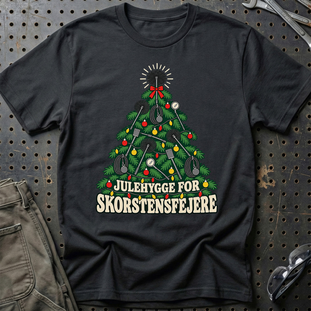 
Skorstensfejer – Julehygge – Unisex T-Shirt – Sort