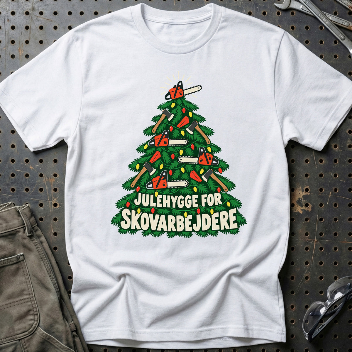 
Skovarbejder – Julehygge – Unisex T-Shirt – Hvid
