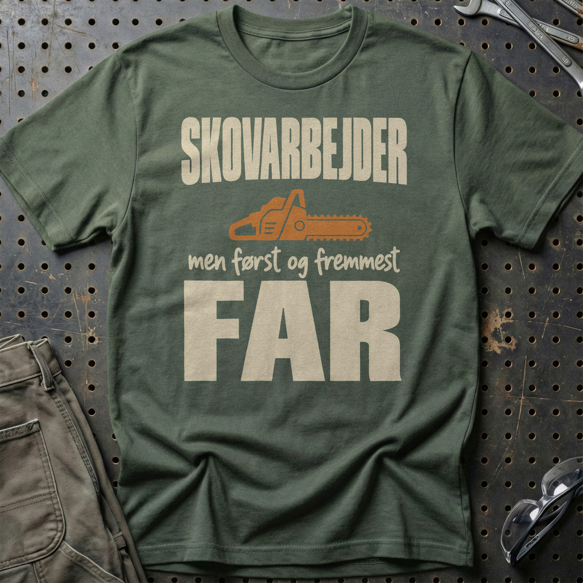 
Produktbillede af Skovarbejder – Men Først Og Fremmest Far T-Shirt