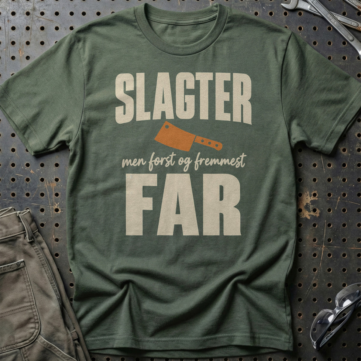 
Produktbillede af Slagter – Men Først Og Fremmest Far T-Shirt