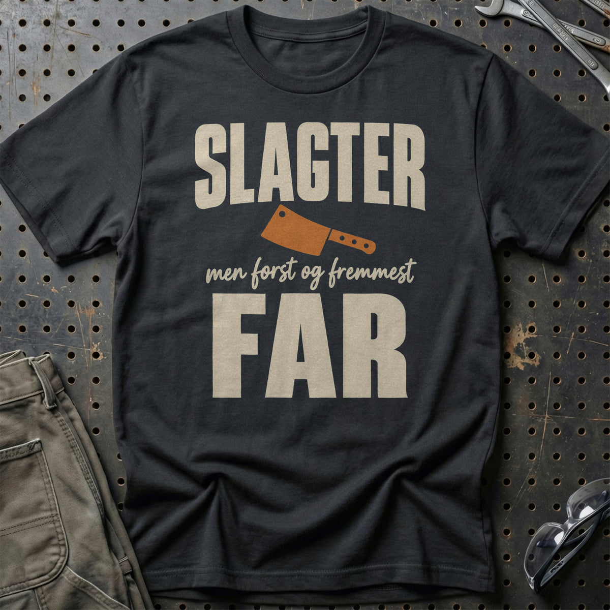 
Produktbillede af Slagter – Men Først Og Fremmest Far T-Shirt