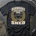 Smed – Danmarks Nogenlunde Gode T-Shirt-Beklædning-Garage Culture-Sort-S-Garage Culture Shop- garage - man cave - merchandise