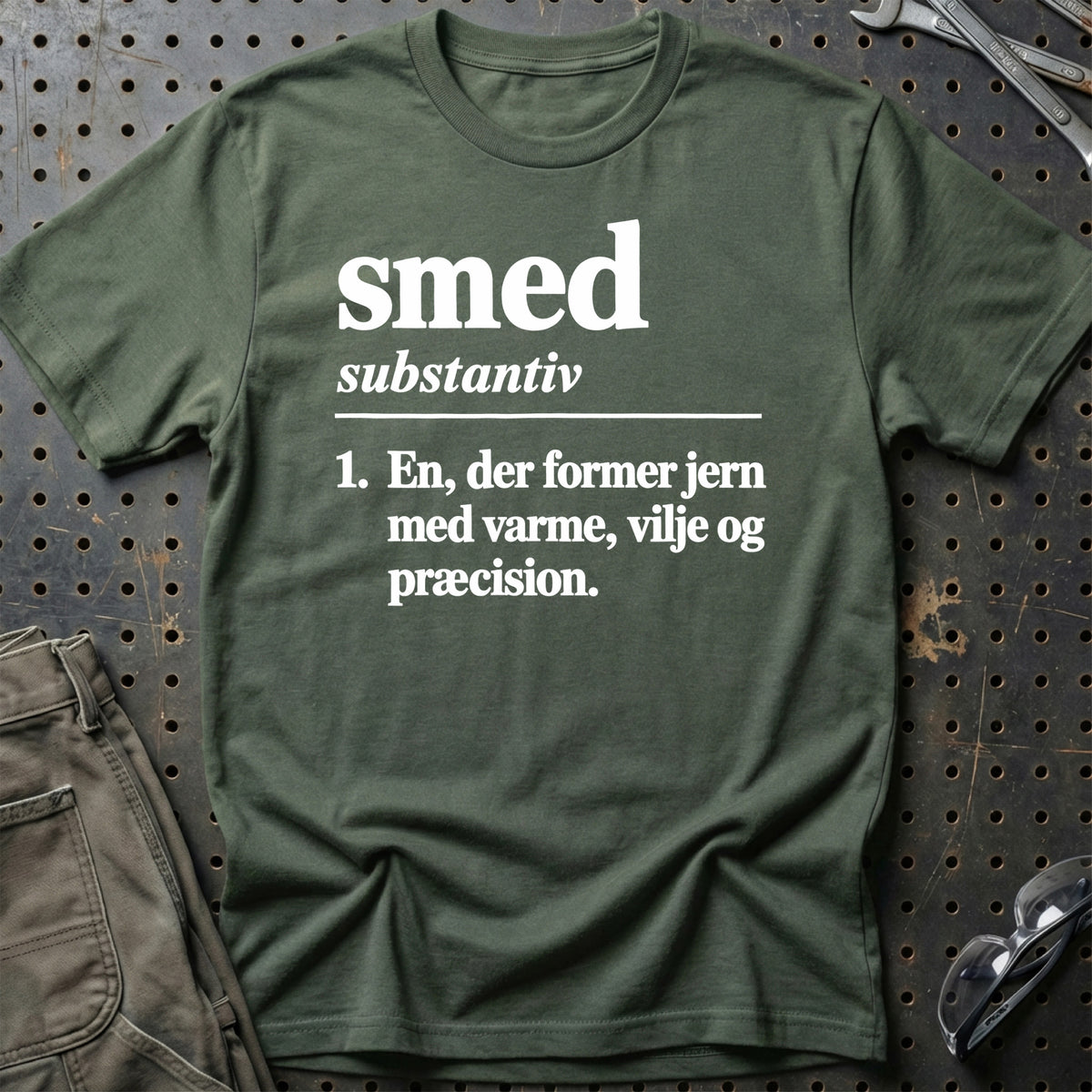 
Smed – Definition T-Shirt – Grøn Militær