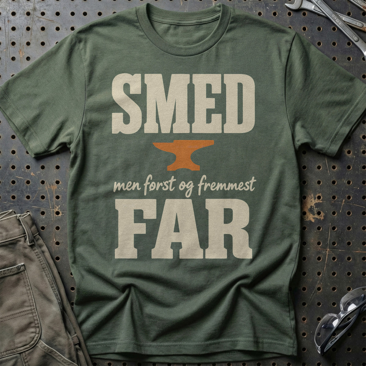 
Produktbillede af Smed – Men Først Og Fremmest Far T-Shirt