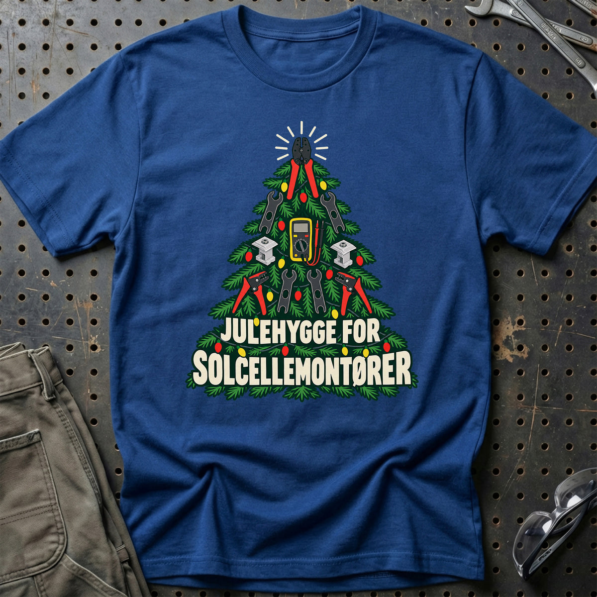 
Solcellemontør – Julehygge – Unisex T-Shirt – Blå Royal
