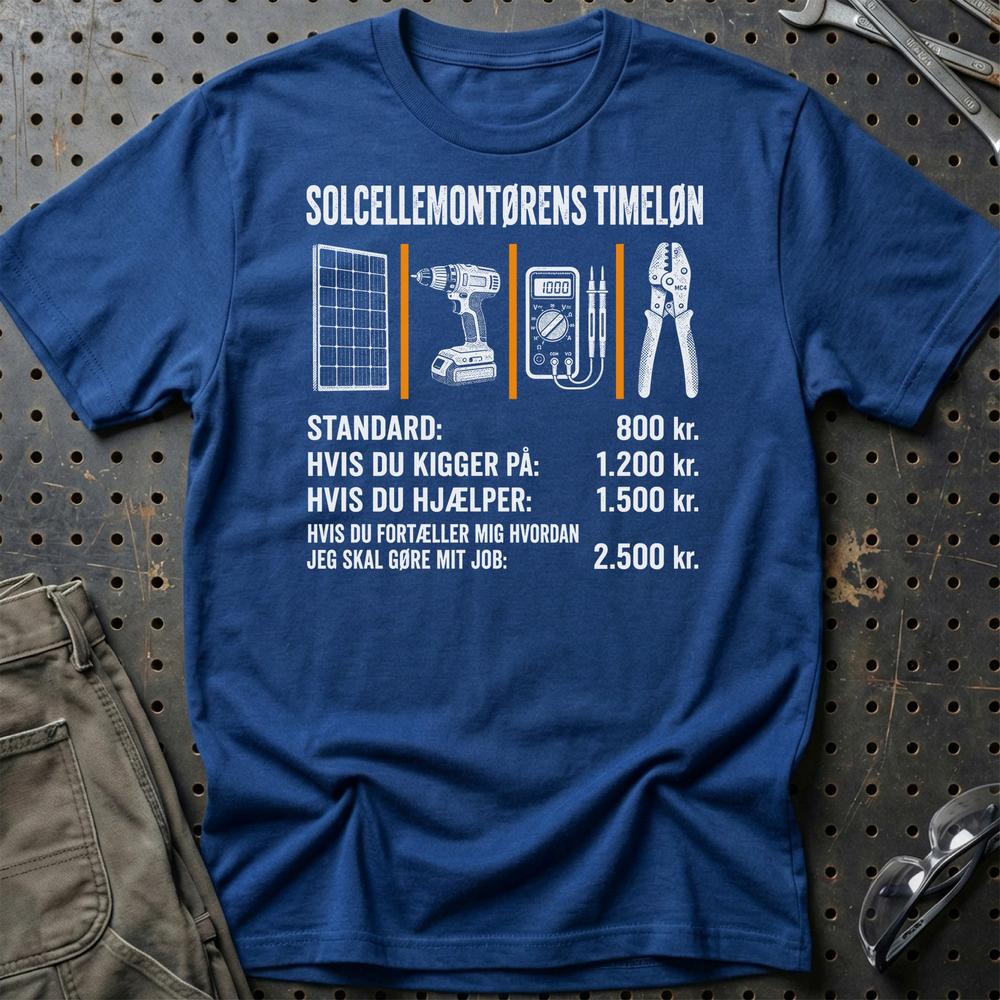 Solcellemontørens Timeløn – Unisex T-Shirt, Bomuld-Beklædning-Garage Culture-Blå Royal-S-Garage Culture Shop- garage - man cave - merchandise