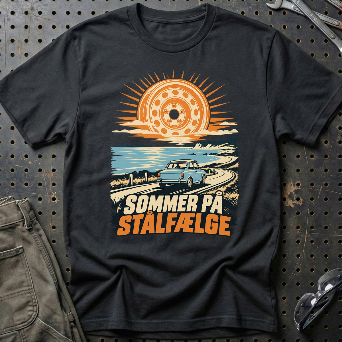 
Sommer på stålfælge – Unisex T-Shirt – Sort