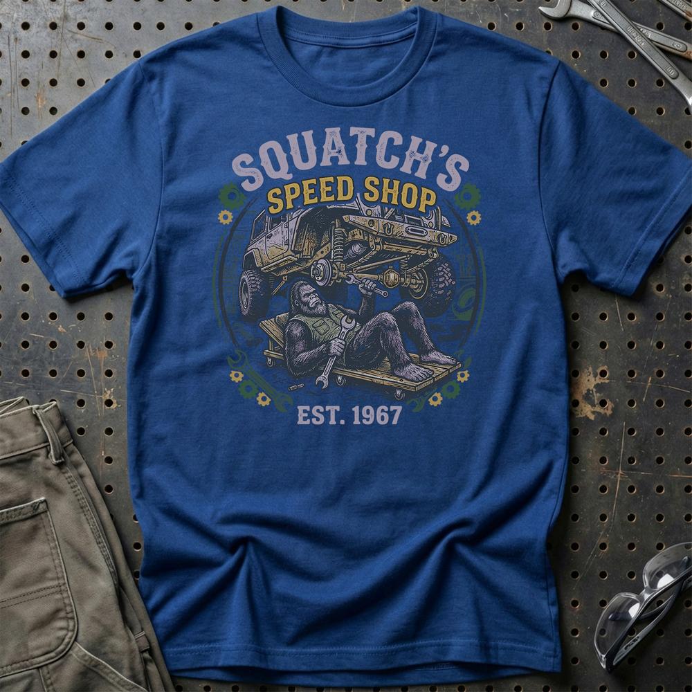 Squatch’s Speed Shop Bigfoot Mekaniker - Unisex T-Shirt , Bomuld-Beklædning-Garage Culture-Blå Royal-S-Garage Culture Shop- garage - man cave - merchandise