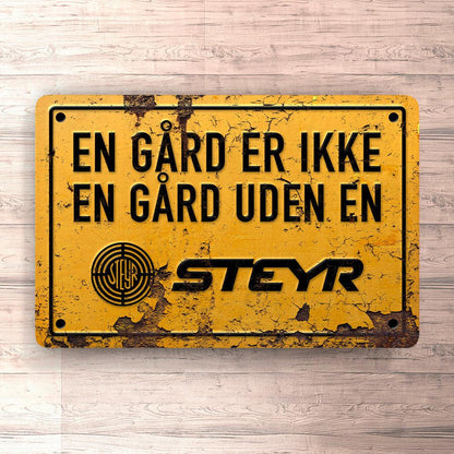 Steyr En Gård Er Ikke En Gård Uden En Steyr Skilte, Musemåtte, Dørmåtte , Plakat-Skilte-Steyr-Garage Culture Shop- garage - man cave - merchandise