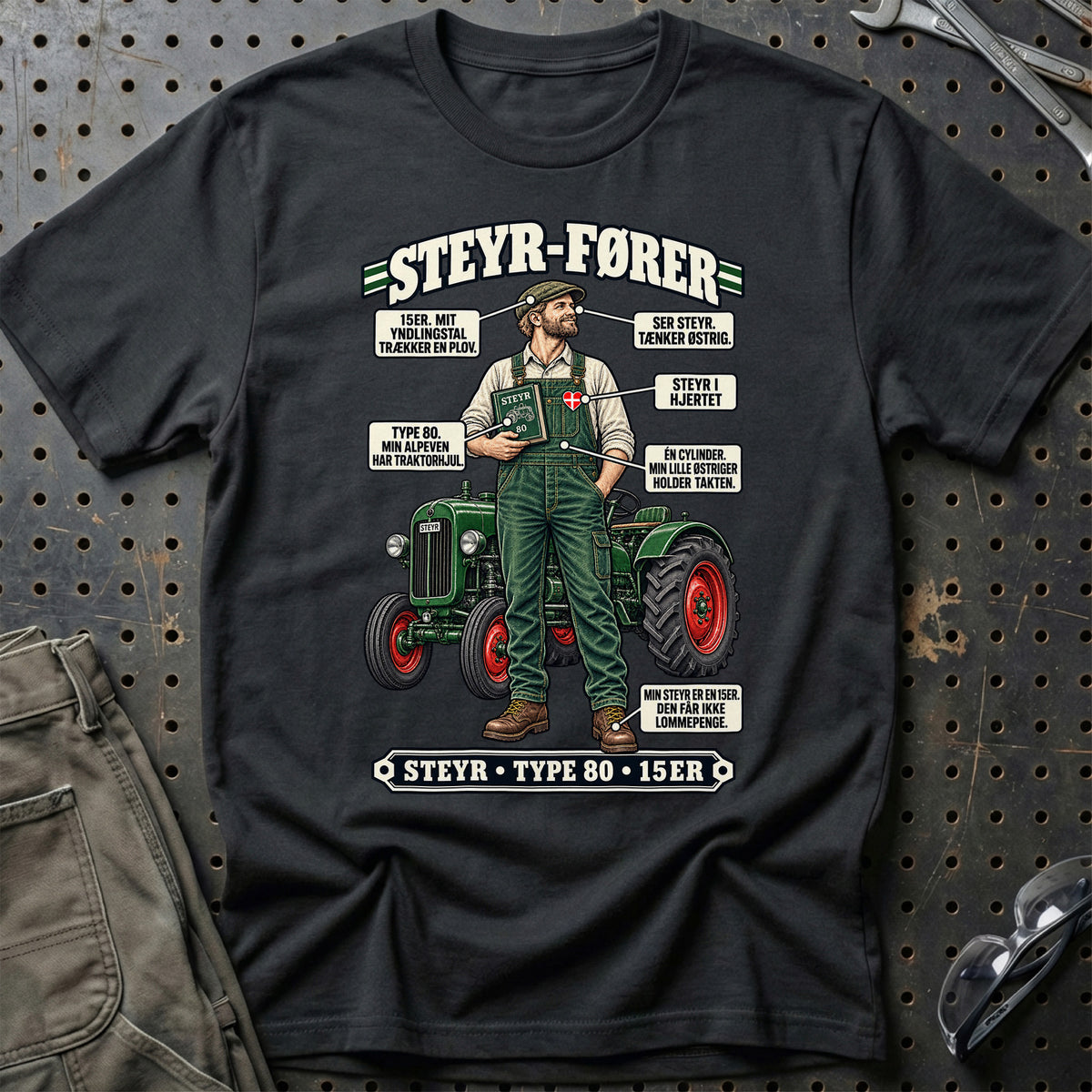
Steyr-Kører T-Shirt – Sort