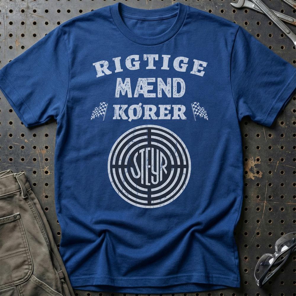 Steyr Rigtige Mænd Kører T-Shirt-Beklædning-Steyr-Blå Royal-S-Garage Culture Shop- garage - man cave - merchandise