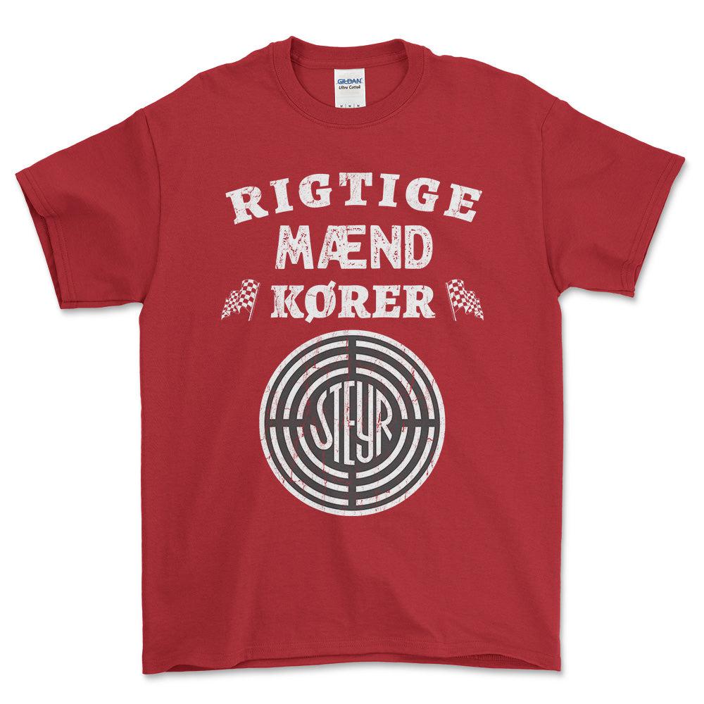 Steyr Rigtige Mænd Kører - Unisex T-Shirt , Bomuld-Beklædning-Steyr-Rød-S-Forside-Garage Culture Shop- garage - man cave - merchandise