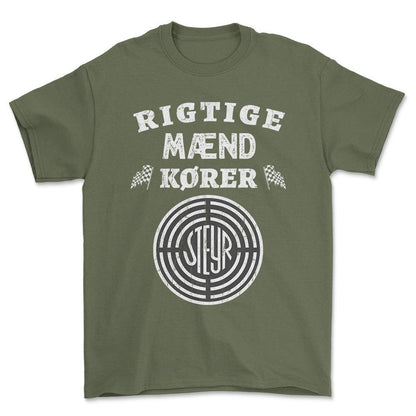 Steyr Rigtige Mænd Kører - Unisex T-Shirt , Bomuld-Beklædning-Steyr-Grøn Militær-S-Forside-Garage Culture Shop- garage - man cave - merchandise
