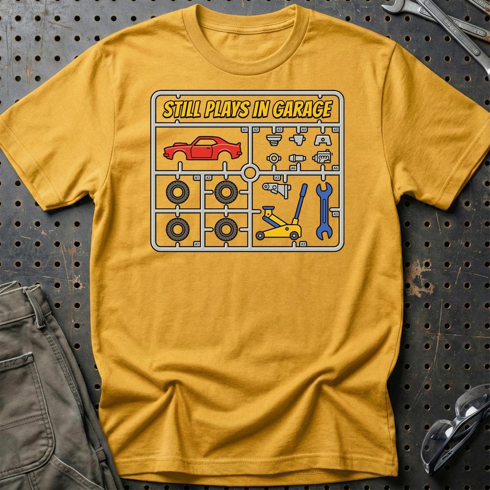 Still Plays In Garage - Unisex T-Shirt , Bomuld-Beklædning-Garage Culture-Guld-S-Garage Culture Shop- garage - man cave - merchandise
