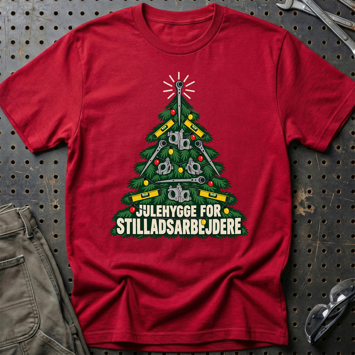 
Stilladsarbejder – Julehygge – Unisex T-Shirt – Rød