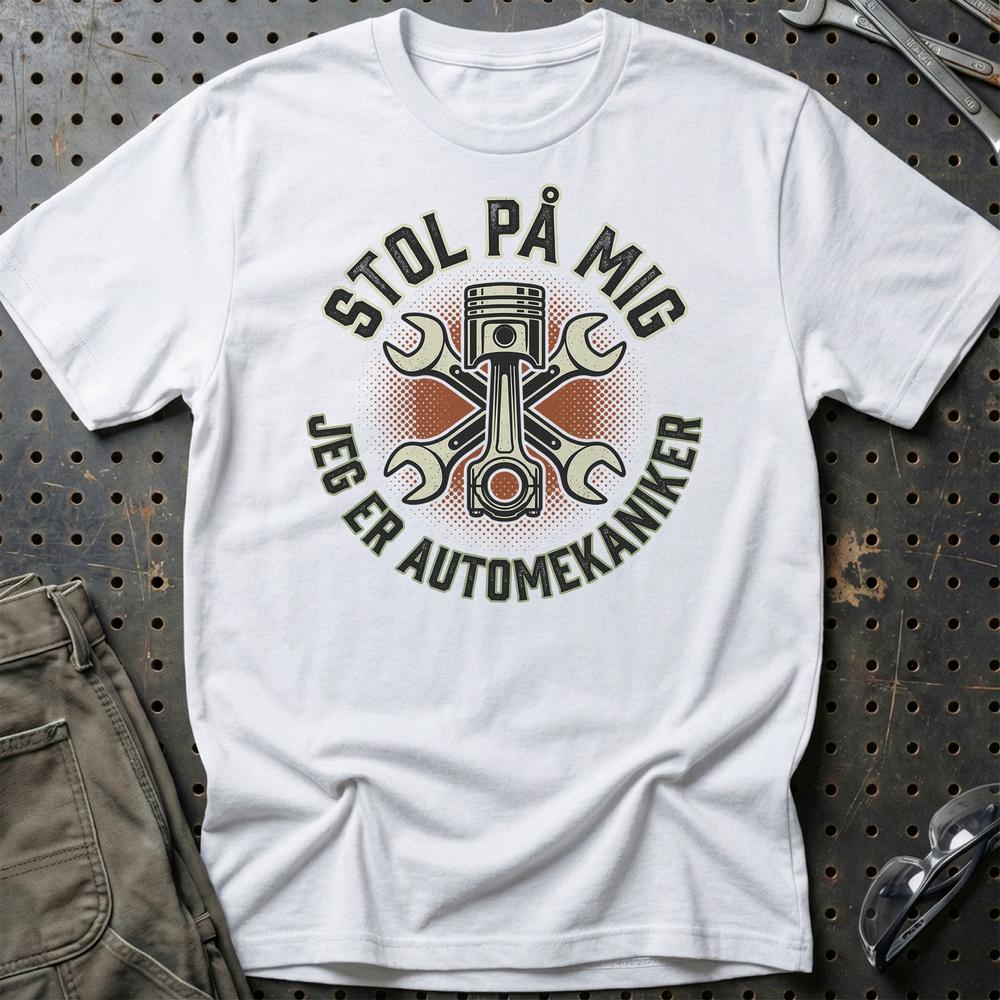 Stol På Mig – Jeg Er Automekaniker - Unisex T-Shirt , Bomuld-Beklædning-Garage Culture-Hvid-S-Garage Culture Shop- garage - man cave - merchandise