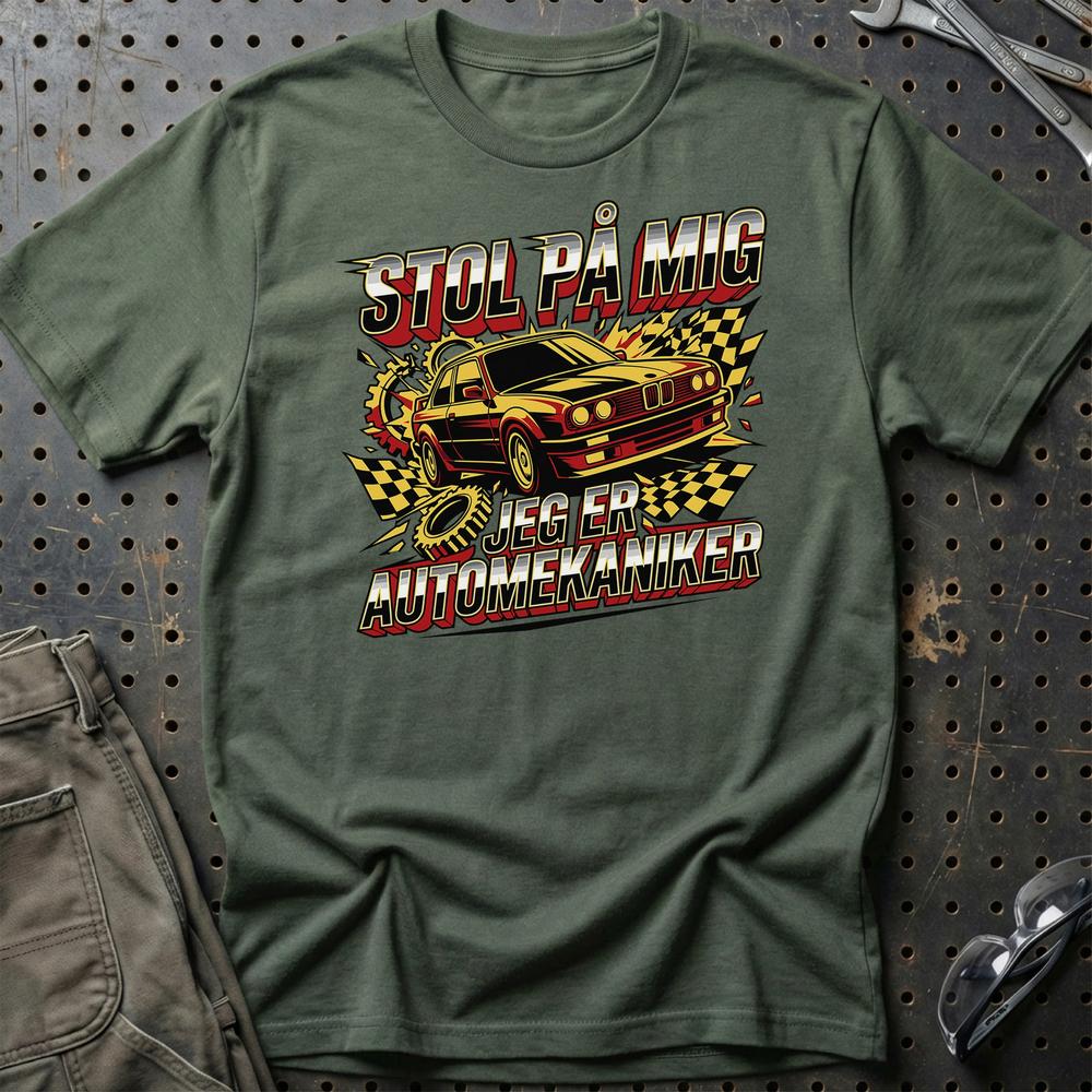 Stol På Mig – Jeg Er Automekaniker - Unisex T-Shirt , Bomuld-Beklædning-Garage Culture-Grøn Militær-S-Garage Culture Shop- garage - man cave - merchandise