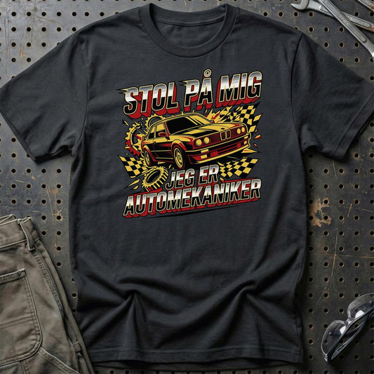 Stol På Mig – Jeg Er Automekaniker - Unisex T-Shirt , Bomuld-Beklædning-Garage Culture-Sort-S-Garage Culture Shop- garage - man cave - merchandise