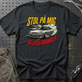 Stol På Mig - Jeg Er Bilforhandler T-Shirt-Beklædning-Garage Culture-Sort-S-Garage Culture Shop- garage - man cave - merchandise