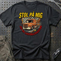 Stol På Mig - Jeg Er Lastbilchauffør T-Shirt-Beklædning-Garage Culture-Sort-S-Garage Culture Shop- garage - man cave - merchandise