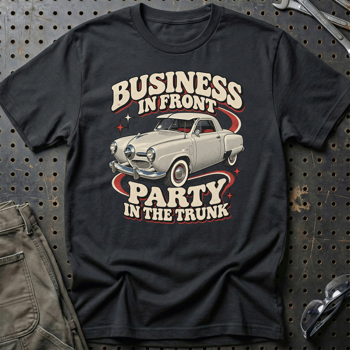 
Studebaker Champion 1950 – Business in Front T-Shirt – Sort