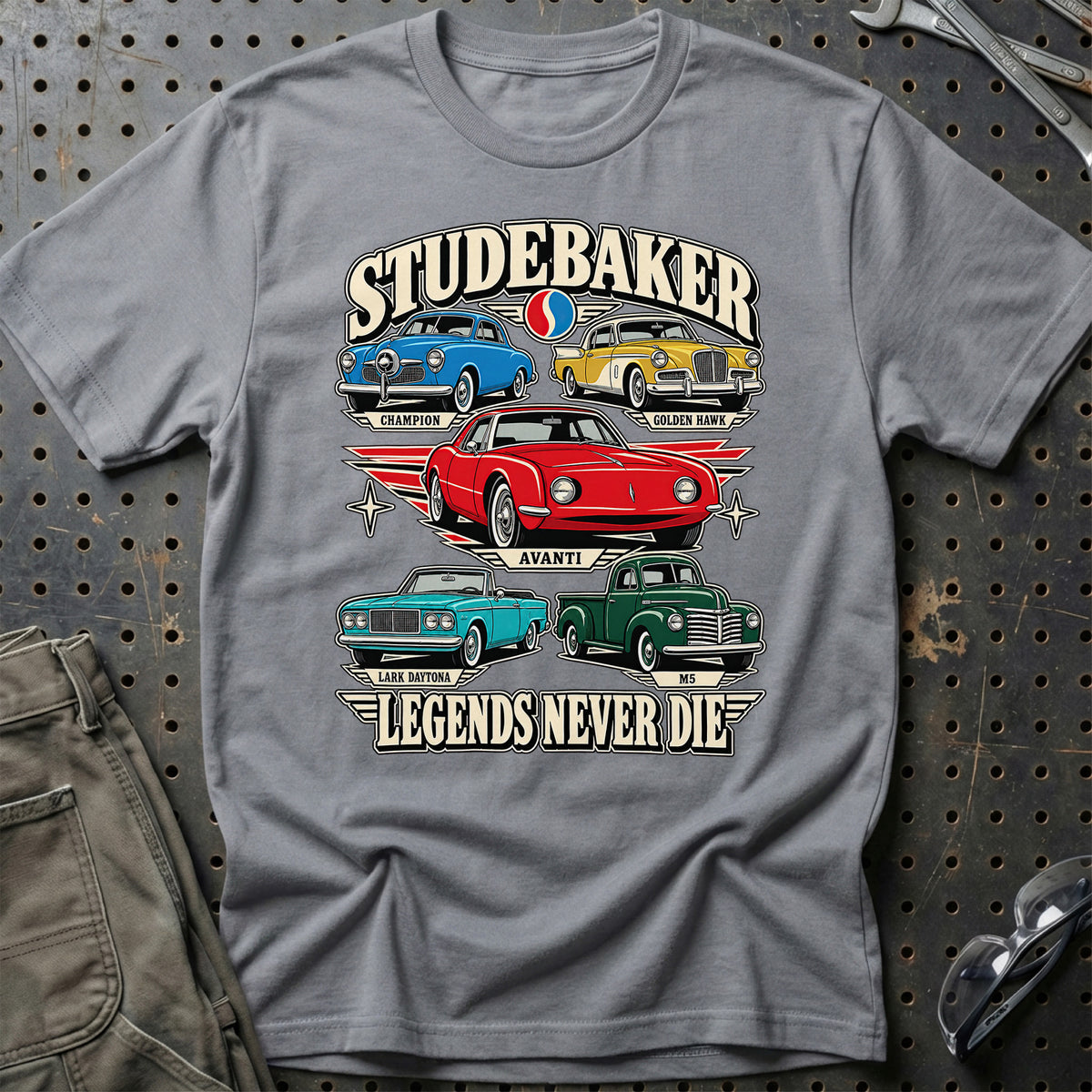 
Produktbillede af Studebaker Legends Never Die T-Shirt