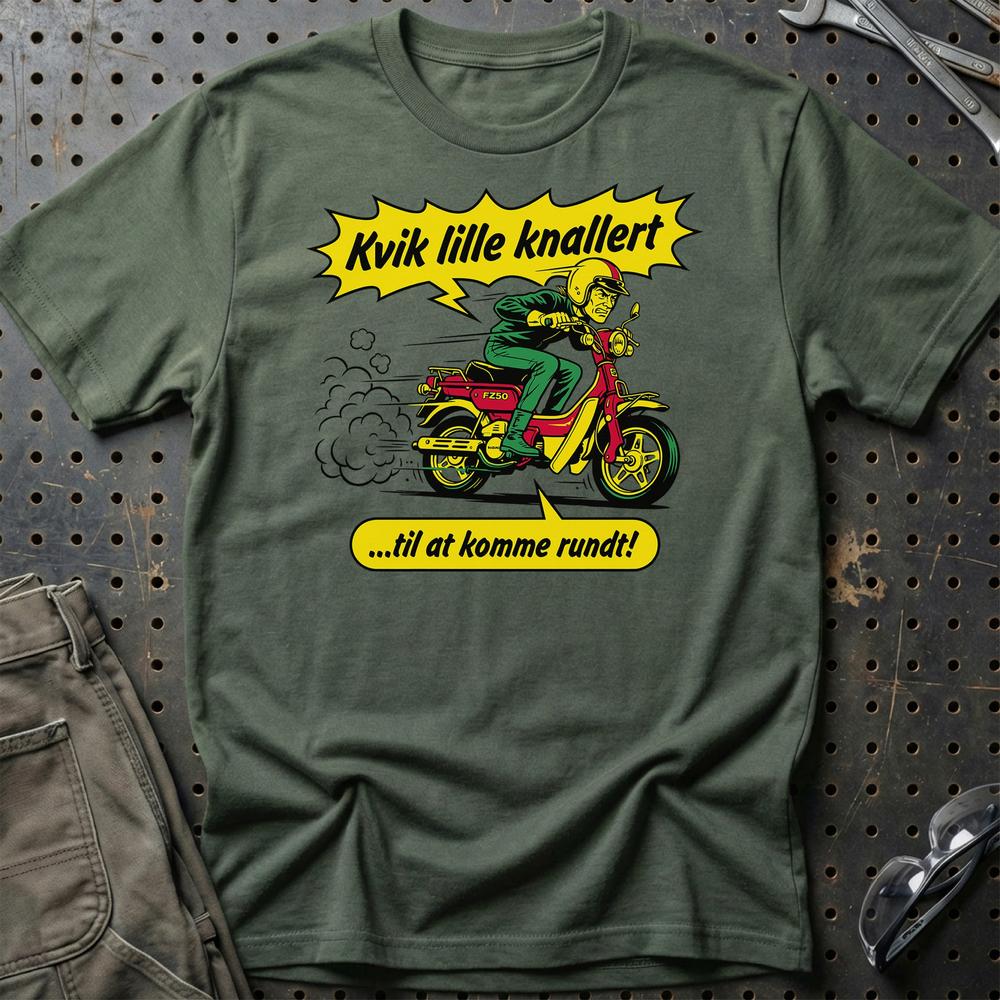 Suzuki FZ50 Kvik Lille Knallert - Unisex T-Shirt-Beklædning-Suzuki-Grøn Militær-S-Garage Culture Shop- garage - man cave - merchandise