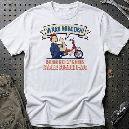 Suzuki FZ50 Rigtige Kvinder Kører FZ50 - Unisex T-Shirt-Beklædning-Suzuki-Hvid-S-Garage Culture Shop- garage - man cave - merchandise