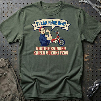 Suzuki FZ50 Rigtige Kvinder Kører FZ50 - Unisex T-Shirt-Beklædning-Suzuki-Grøn Militær-S-Garage Culture Shop- garage - man cave - merchandise