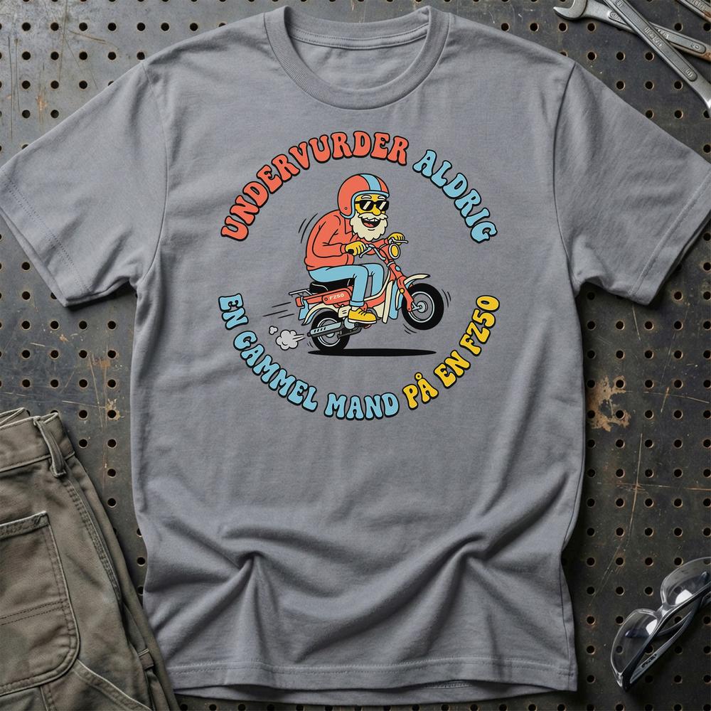 Suzuki FZ50 Undervurder Aldrig En Gammel Mand På En FZ50 - Unisex T-Shirt-Beklædning-Suzuki-Grå Sport-S-Garage Culture Shop- garage - man cave - merchandise