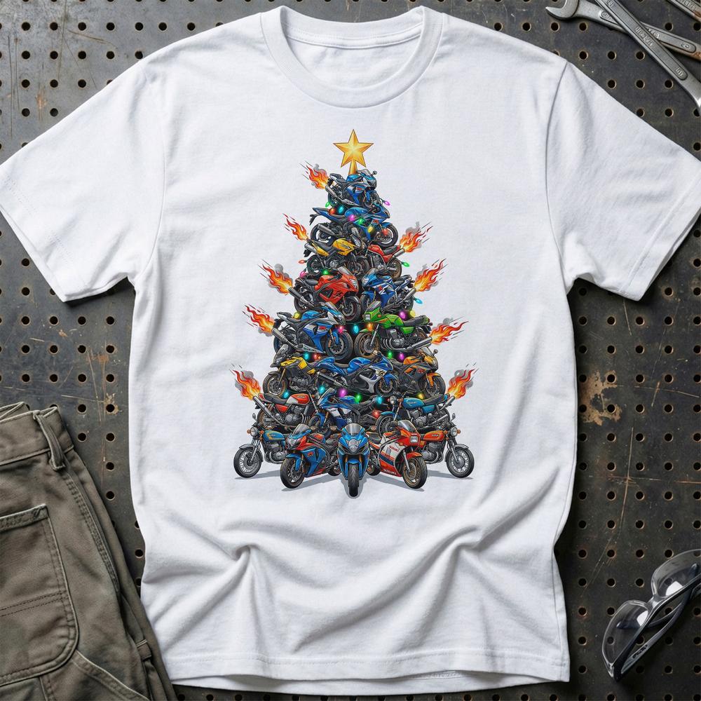 Suzuki Juletræ Christmas Tree - Unisex T-Shirt-Beklædning-Suzuki-Hvid-S-Garage Culture Shop- garage - man cave - merchandise