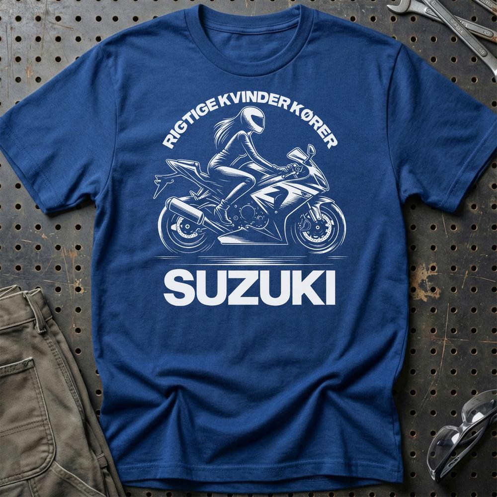 Suzuki Rigtige Kvinder Kører Suzuki T-Shirt-Beklædning-Suzuki-Blå Royal-S-Garage Culture Shop- garage - man cave - merchandise