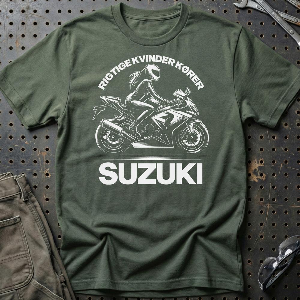Suzuki Rigtige Kvinder Kører Suzuki T-Shirt-Beklædning-Suzuki-Grøn Militær-S-Garage Culture Shop- garage - man cave - merchandise