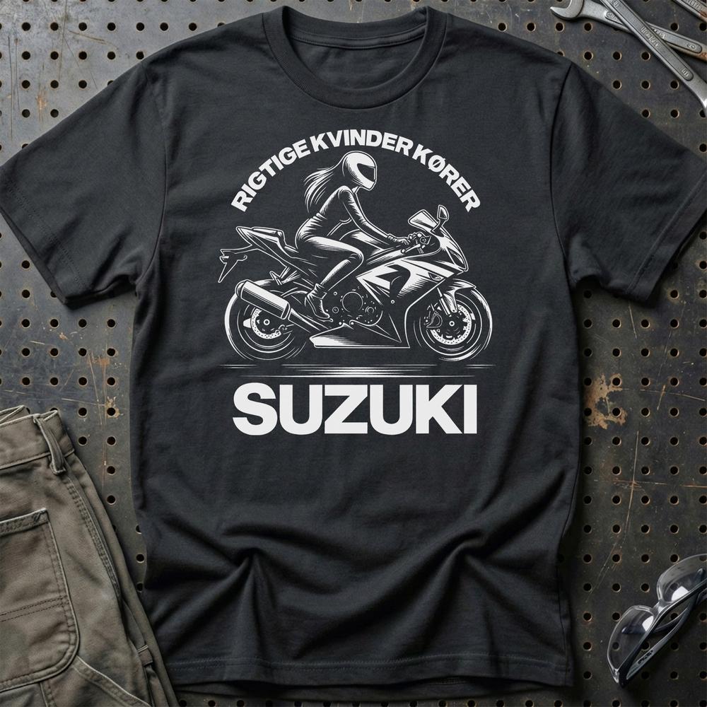 Suzuki Rigtige Kvinder Kører Suzuki T-Shirt-Beklædning-Suzuki-Sort-S-Garage Culture Shop- garage - man cave - merchandise