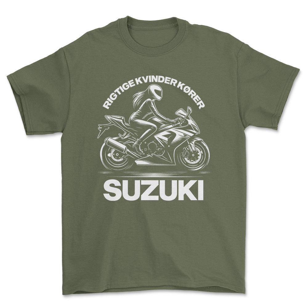 Suzuki Rigtige Kvinder Kører Suzuki - Unisex T-Shirt , Bomuld-Beklædning-Suzuki-Grøn Militær-S-Forside-Garage Culture Shop- garage - man cave - merchandise