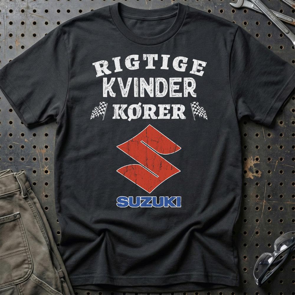 Suzuki Rigtige Kvinder Kører - Unisex T-Shirt , Bomuld-Beklædning-Suzuki-Sort-S-Garage Culture Shop- garage - man cave - merchandise