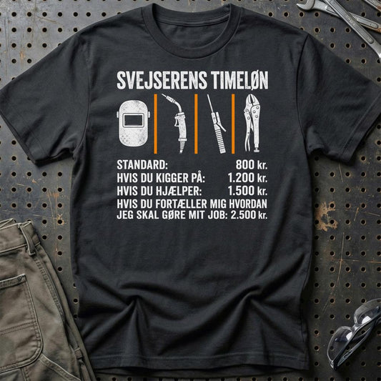 Svejserens Timeløn - Unisex T-Shirt , Bomuld-Beklædning-Garage Culture-Sort-S-Garage Culture Shop- garage - man cave - merchandise
