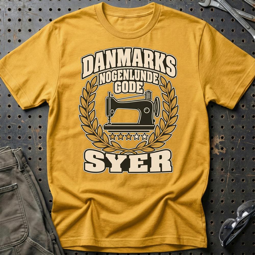 
Produktbillede af Syer – Danmarks Nogenlunde Gode T-Shirt