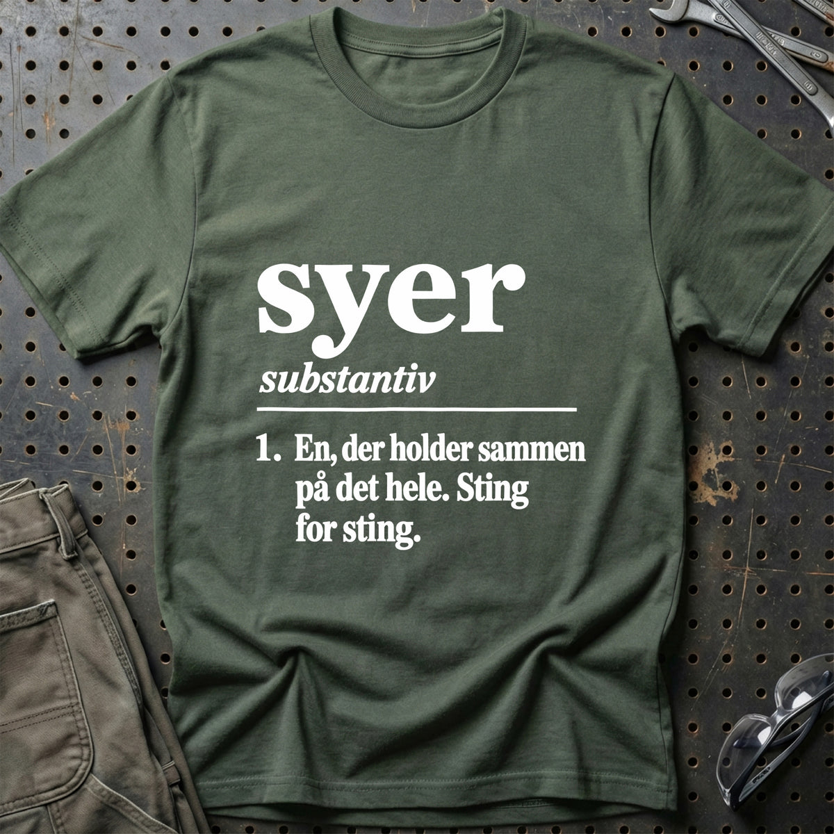 
Syer – Definition T-Shirt – Grøn Militær