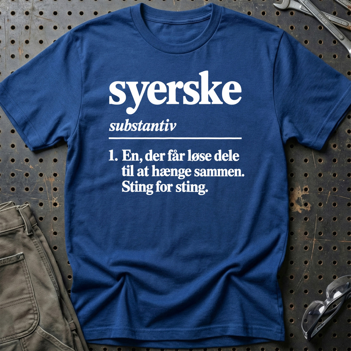 
Syerske – Definition T-Shirt – Blå Royal
