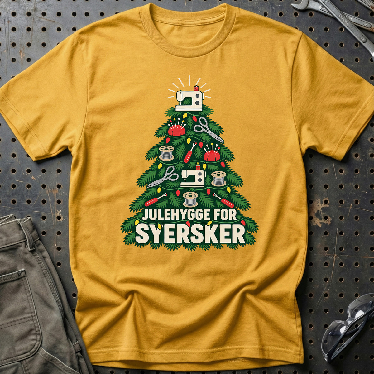 
Syerske – Julehygge – Unisex T-Shirt – Guld