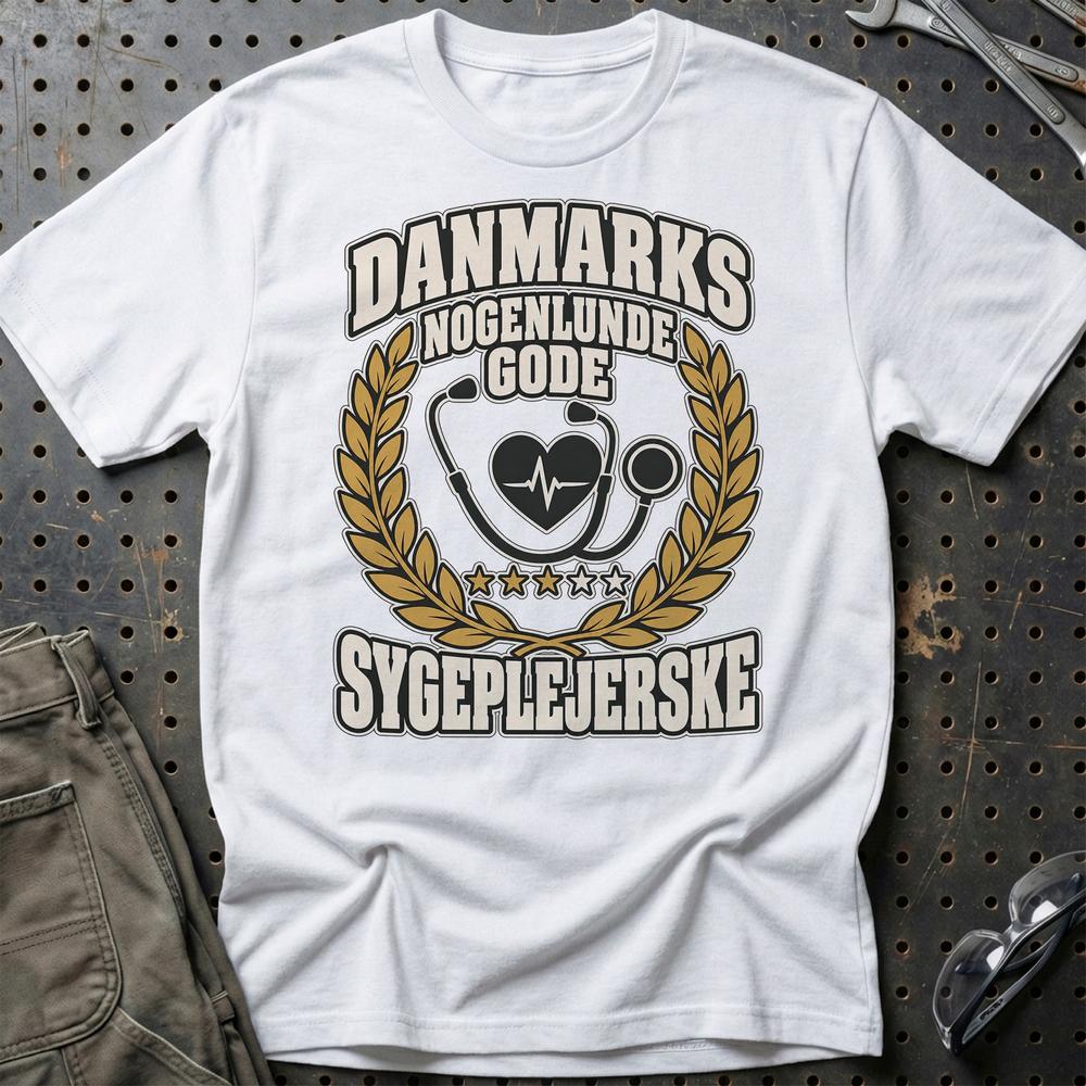 
Produktbillede af Sygeplejerske – Danmarks Nogenlunde Gode T-Shirt