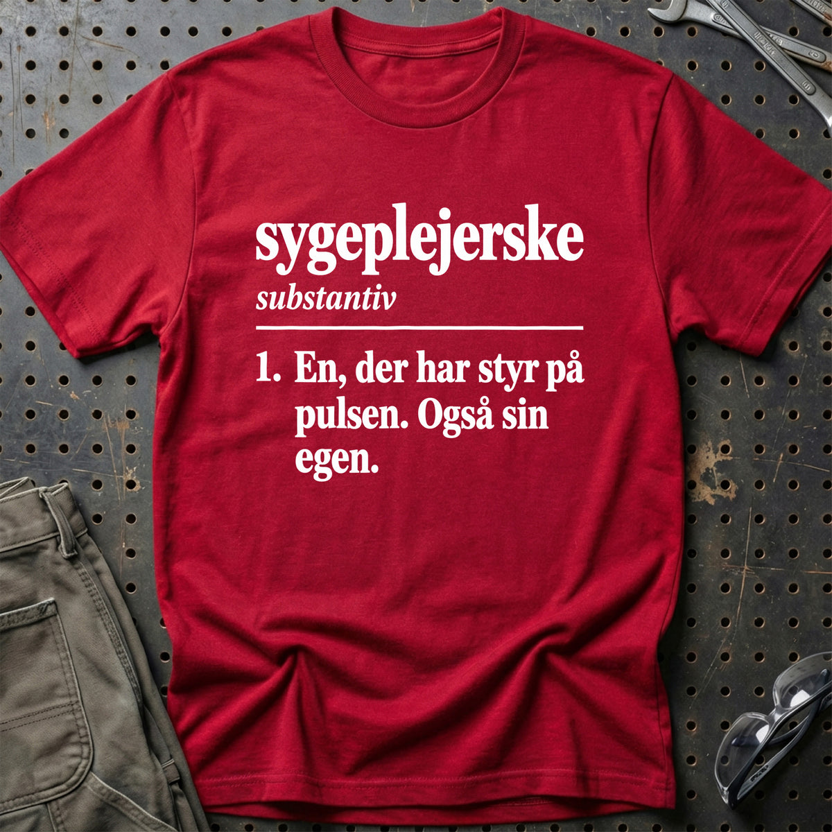 
Sygeplejerske – Definition T-Shirt – Rød