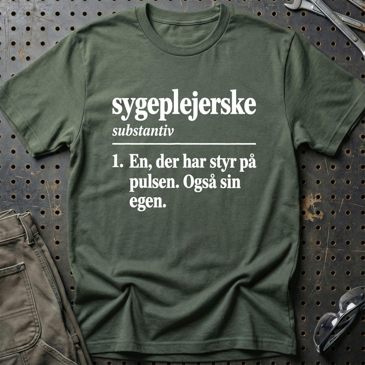 
Sygeplejerske – Definition T-Shirt – Grøn Militær