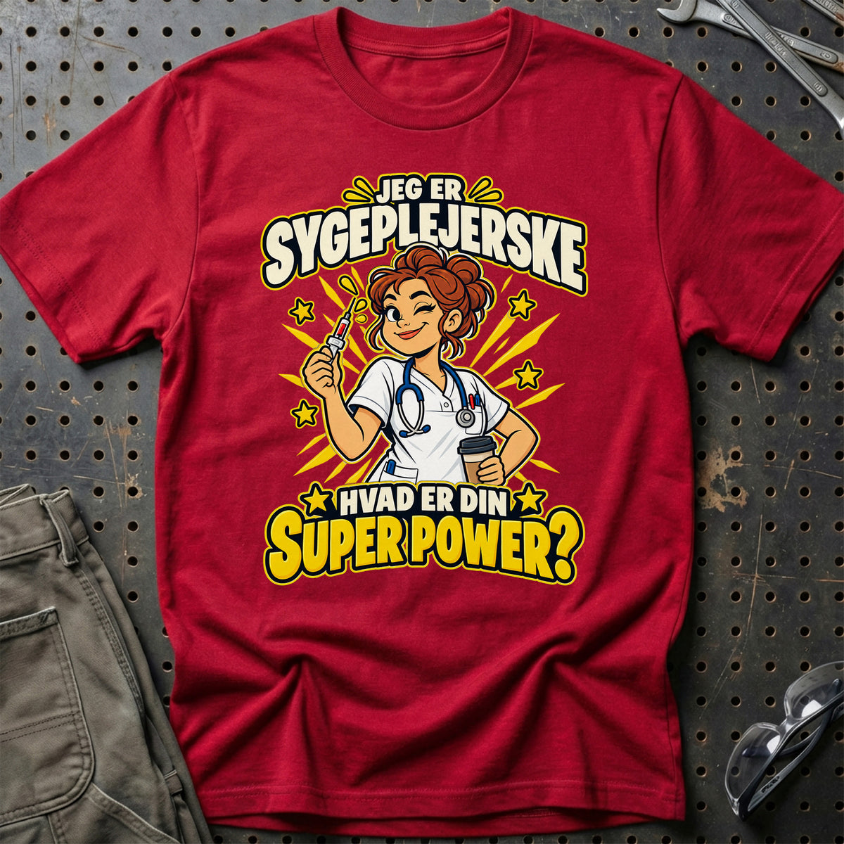 
Sygeplejerske – Hvad Er Din Superpower? T-Shirt – Rød