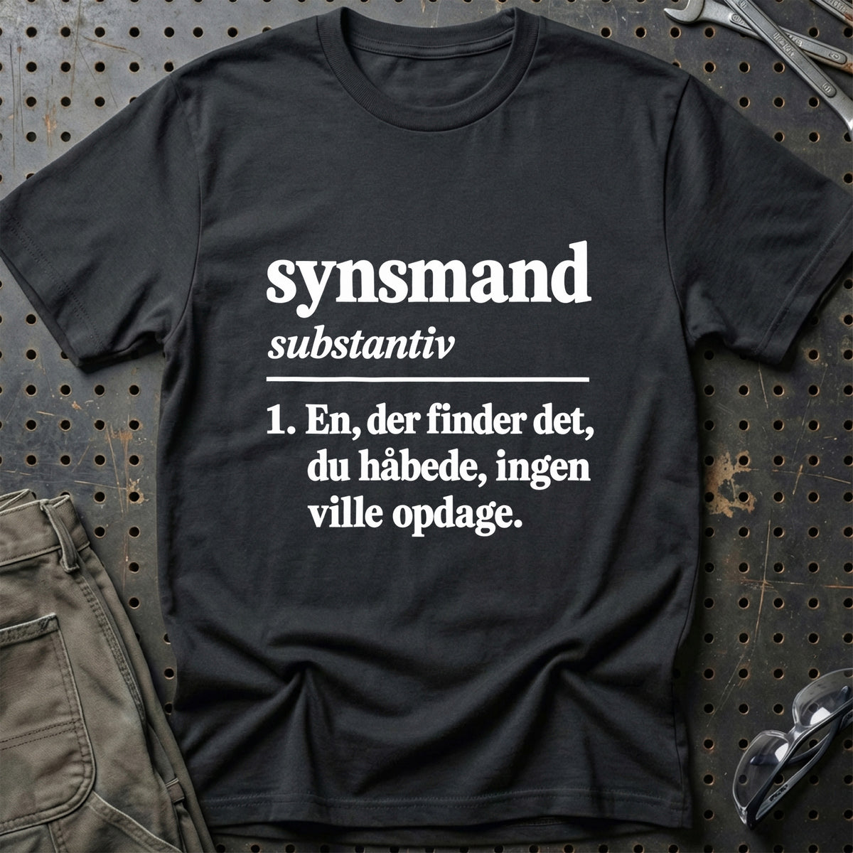 
Synsmand – Definition T-Shirt – Sort