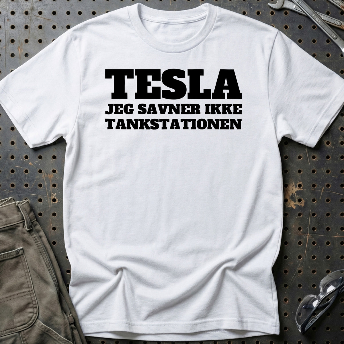 
Produktbillede af Tesla – Jeg Savner Ikke Tankstationen T-Shirt