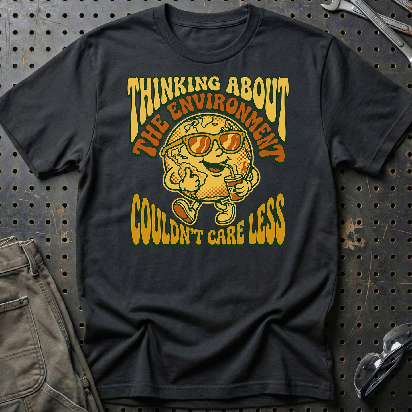 I'm Thinking Much About The Environment! But I Couldn't Care Less  - Unisex T-Shirt , Bomuld